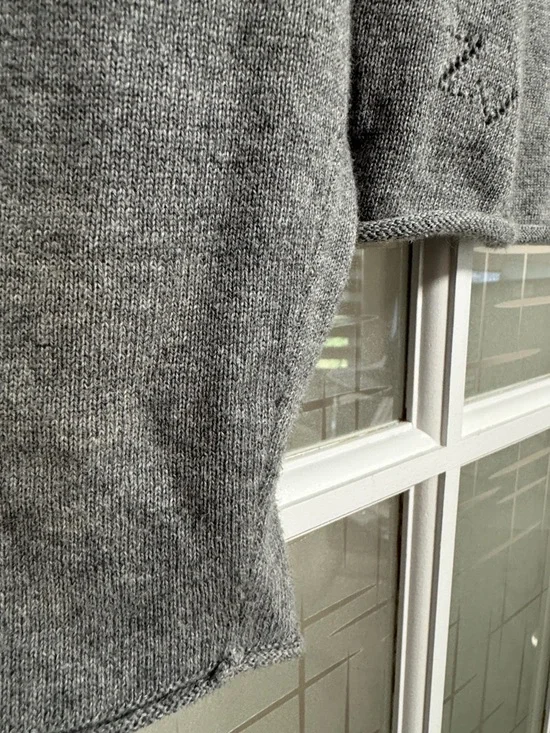 Zadig & Voltaire Gray V-Neck Cashmere Blend Sweater - Picture 4 of 9